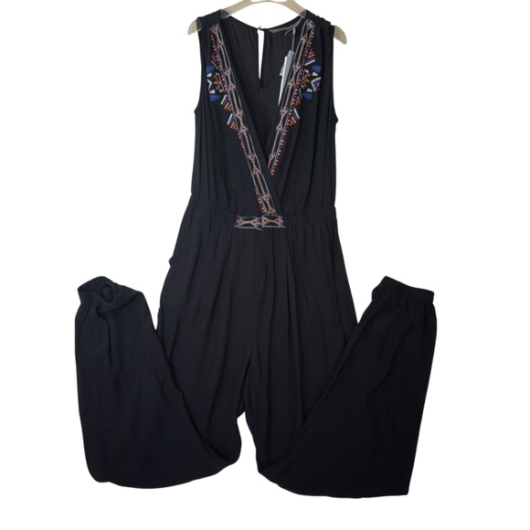 Twelfth Street Cynthia Black Detailed In V Neck Line Jumpsuit Size M - Picture 3 of 11